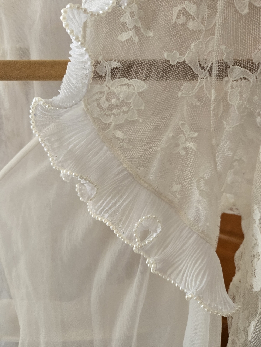 Vintage 60's Radcliffe Romantic Ivory Beaded Lace-Sleeve Peignoir Robe Small - Picture 6 of 12